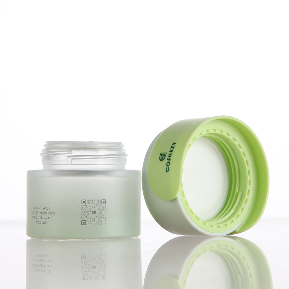 Mint Green Luxurious Cosmetic Glass Bottle Set for Skincare - الصورة 3