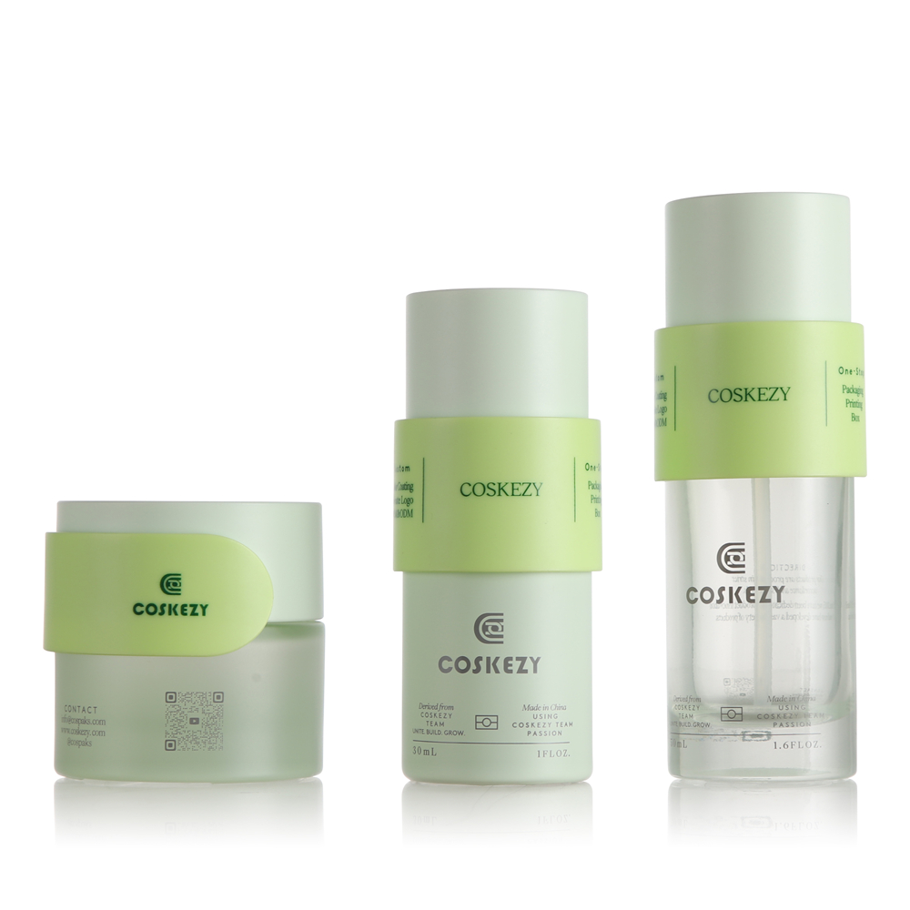 Mint Green Luxurious Cosmetic Glass Bottle Set for Skincare - الصورة 4